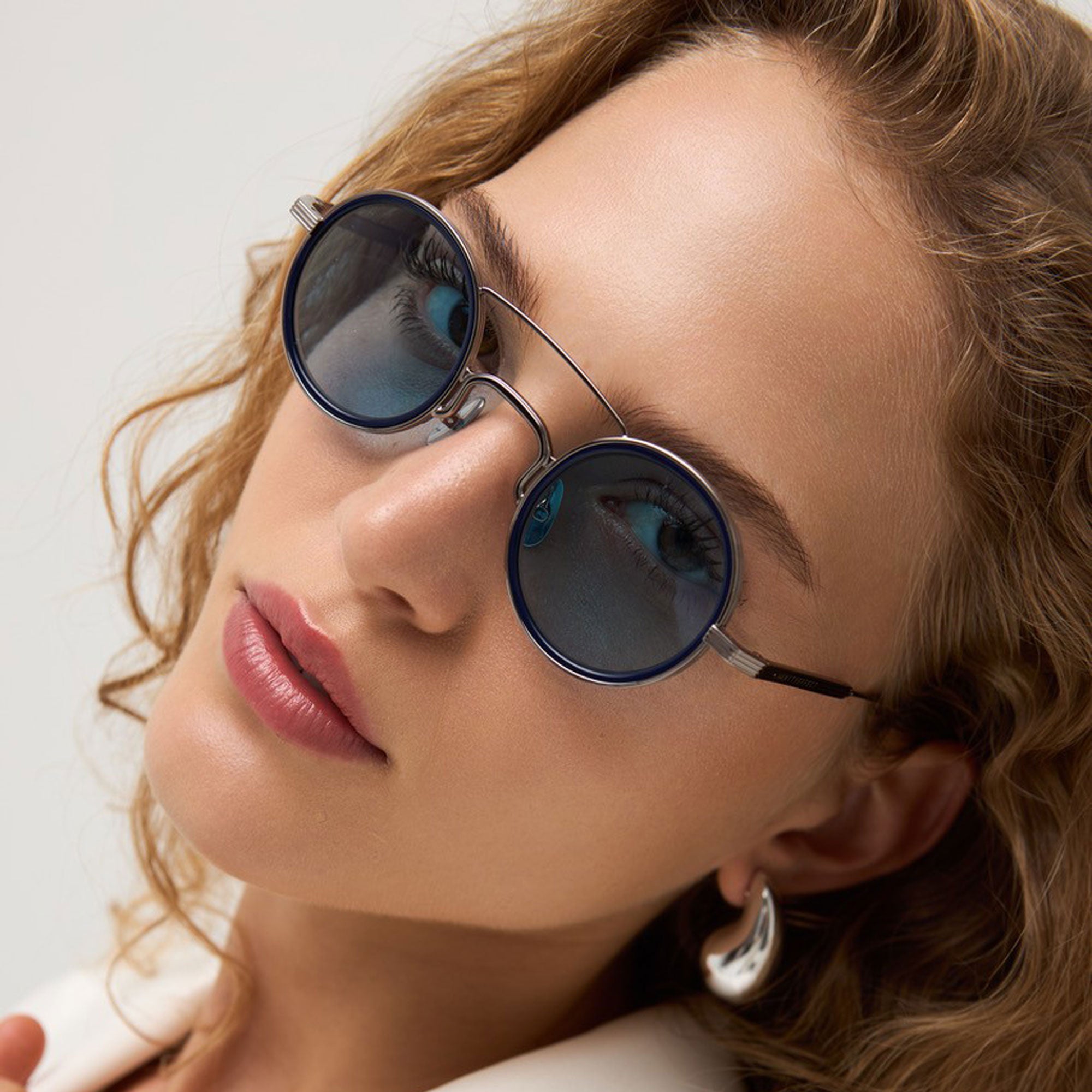 Lucas-2 - Shiny Silver / Navy